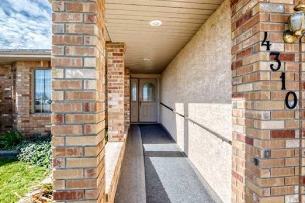 Laundry room - 4310 60 Avenue, Innisfail, AB T4G1L2 Photo 4