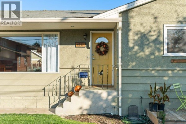 Kitchen - 4311 25 Street, Vernon, BC V1T4S5 Photo 3