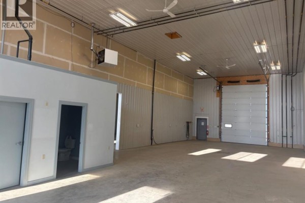 4314 41 Street, Camrose, AB T4V4E5 Photo 5