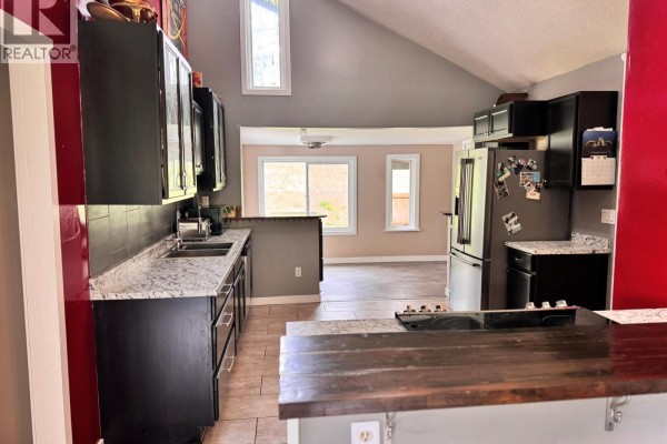 4pc Bathroom - 4316 Kamloops Vernon Highway, Westwold, BC V0E3B1 Photo 4