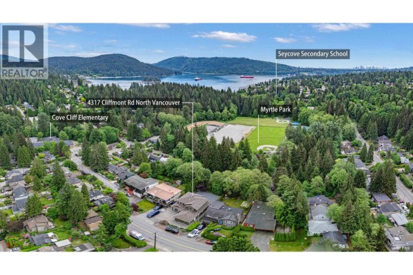 4317 Cliffmont Road, North Vancouver, BC V7G1J6 Photo 4