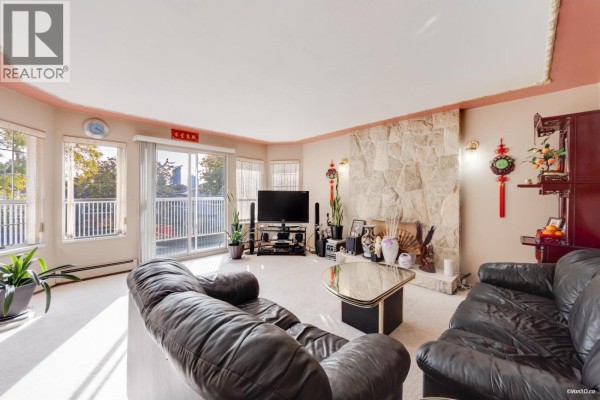 4317 Georgia Street, Burnaby, BC V5C2T9 Photo 3