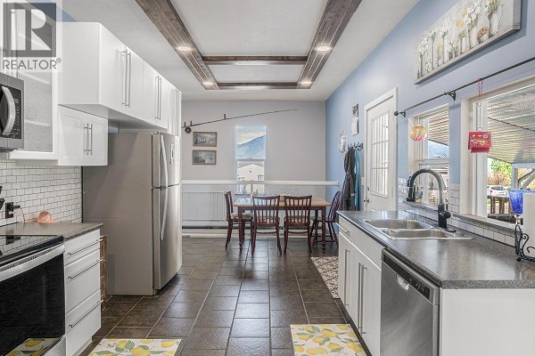 Kitchen - 432 9th Avenue S, Creston, BC V0B1G3 Photo 5