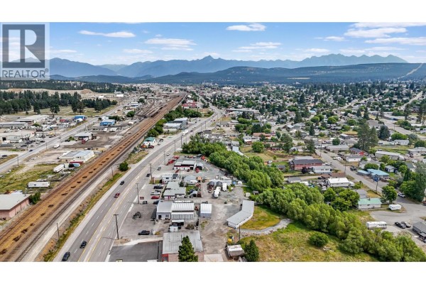 432 Van Horne Street S, Cranbrook, BC V1C4W7 Photo 4