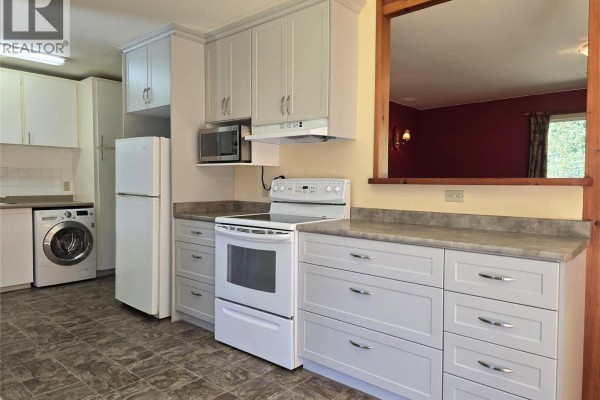 4pc Bathroom - 432 Webber Road, Clearwater, BC V0E1N2 Photo 5