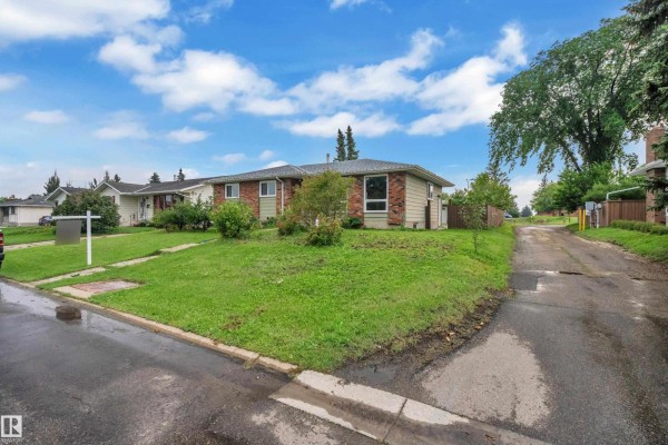 4320 74 St Nw, Edmonton, AB, photo 2