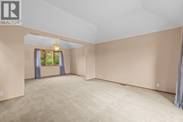 4pc Bathroom - 4321 Crystal Drive, Vernon, BC V1T8V4 Photo 5