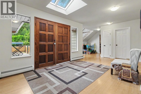 4321 Keith Road, West Vancouver, BC V7W2L9 Photo 2