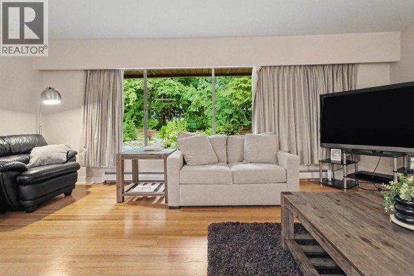 4321 Keith Road, West Vancouver, BC V7W2L9 Photo 5