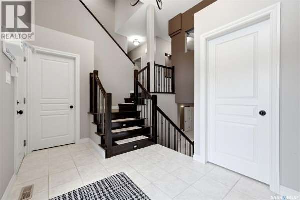 Living room - 4322 Sandpiper Crescent E, Regina, SK S4V1N3 Photo 4