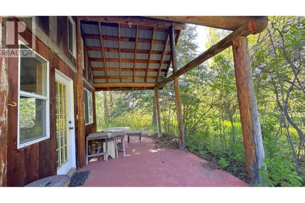 Loft - 4325 Moan Road, Ta Ta Creek, BC V0B2K0 Photo 4