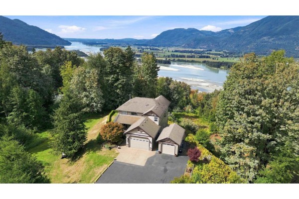 43251 Salmonberry Drive, Chilliwack Mountain, Chilliwack