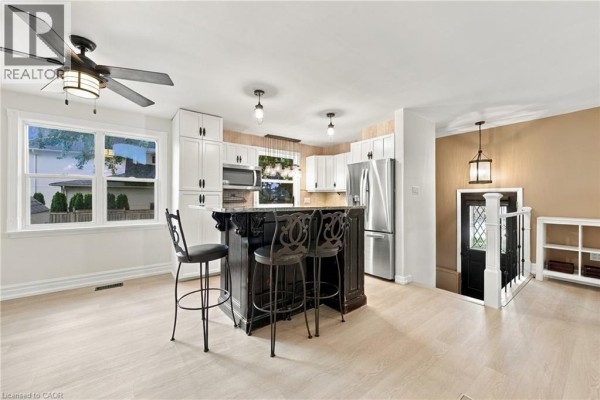Foyer - 433 Belvenia Road, Burlington, ON L7L1T2 Photo 3