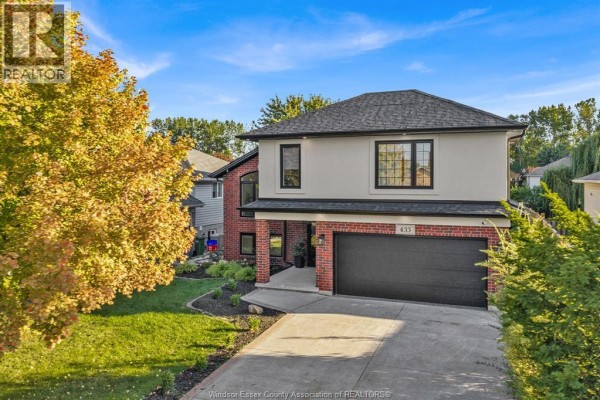 4pc Bathroom - 433 Mclellan, Amherstburg, ON N9V4C8 Photo 2