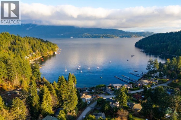 433 Senator Place, Bowen Island, BC V0N1G1 Photo 5