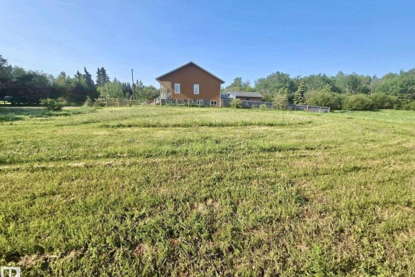433 Swedberg St, Rural Wetaskiwin County, AB, photo 2