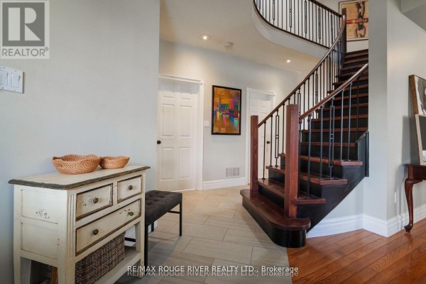 433 Woodsmere Crescent, Pickering, ON, photo 2