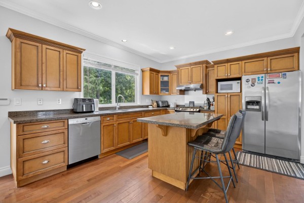 4330 Blauson Boulevard, Abbotsford, BC V3G3C5 Photo 3