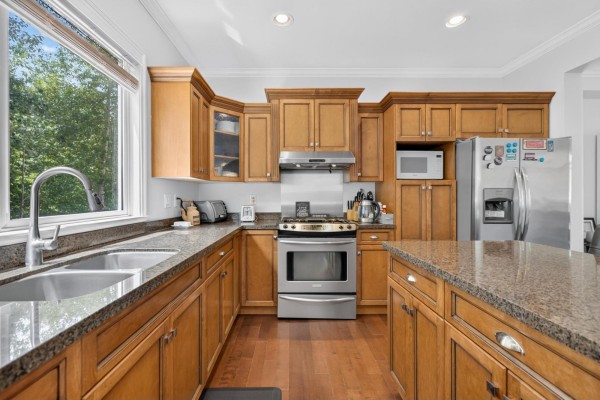 4330 Blauson Boulevard, Abbotsford, BC V3G3C5 Photo 4