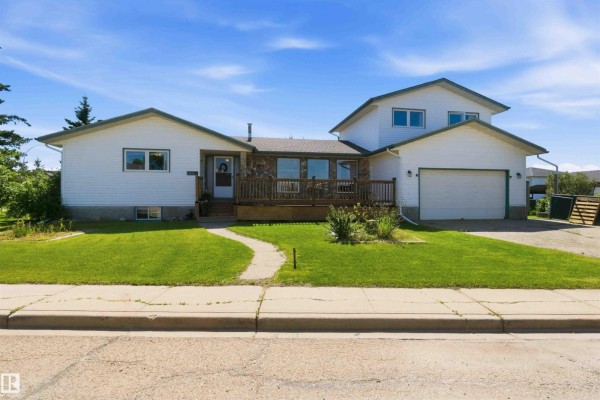 Family room - 4335 53 Av, Tofield, AB T0B4J0 Photo 4