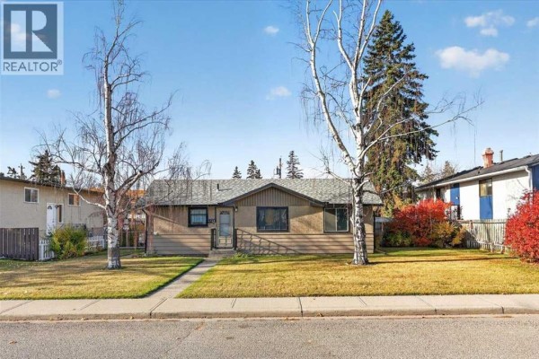 4339 70 Street Nw, Calgary, AB, photo 3