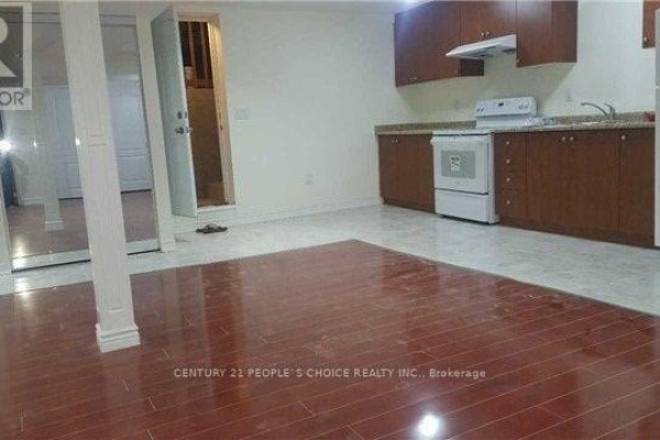 Dining room - 4339 Radisson(basement) Crescent W, Mississauga, ON L5M4C2 Photo 3