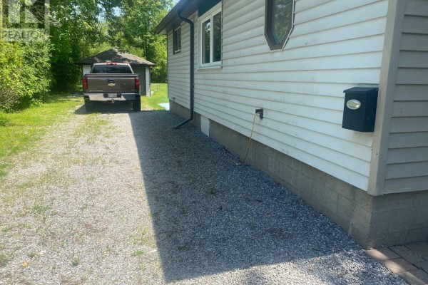 Kitchen - 434 Crescent Road, Fort Erie, ON L2A4P7 Photo 2