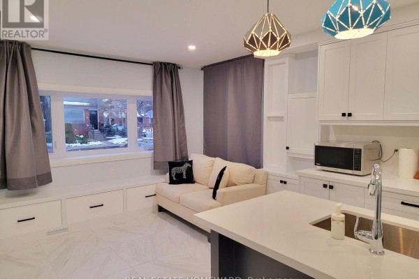 Bedroom - 434 Victoria Park Avenue, Toronto, ON M4E3T2 Photo 4