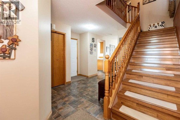 Kitchen - 4344 60a Avenue Crescent, Innisfail, AB T4G1L2 Photo 4