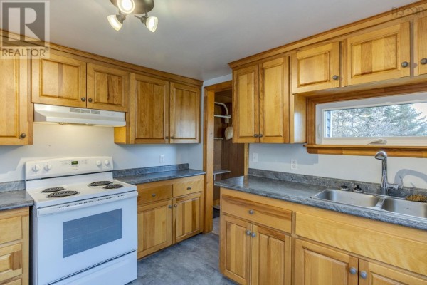 Living room - 4348 217 Highway, Tiddville, NS B0V1E0 Photo 3