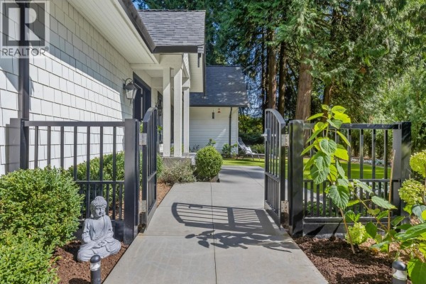 435 Macbeth Crescent, West Vancouver, BC V7T1V8 Photo 4