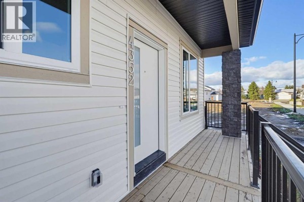 2pc Bathroom - 4352 61 Avenue, Innisfail, AB T4G0P3 Photo 5