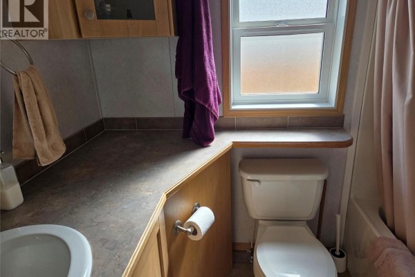 4pc Bathroom - 4354 Highway 3 Unit# 11, Keremeos, BC V0X1N1 Photo 5