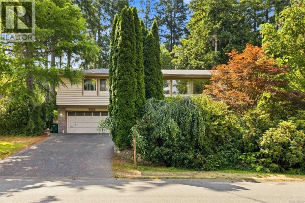 4355 Emily Carr Dr, Saanich, BC, photo 3