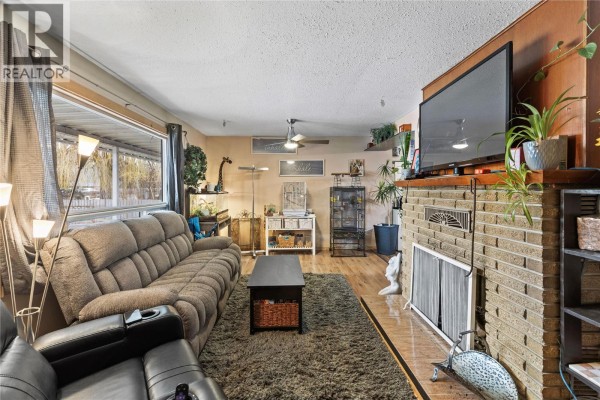 Storage - 4359 Borthwick Avenue, Barriere, BC V0E1E0 Photo 4