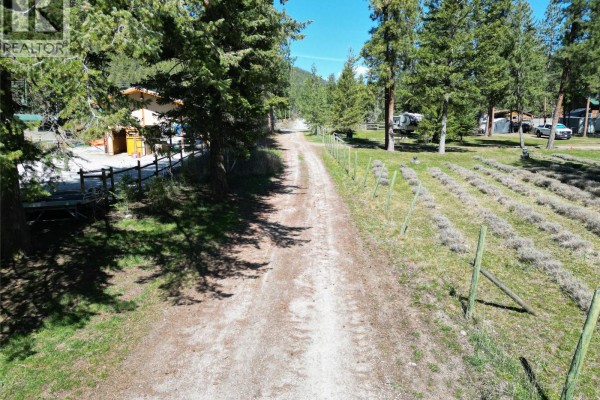 4359 Maxwell Road, Peachland, BC V0H1X3 Photo 3