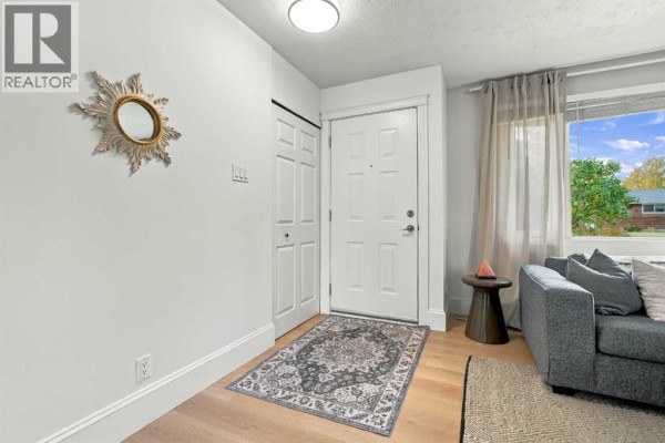 Bedroom - 436 Arlington Drive Se, Calgary, AB T2H1S3 Photo 5