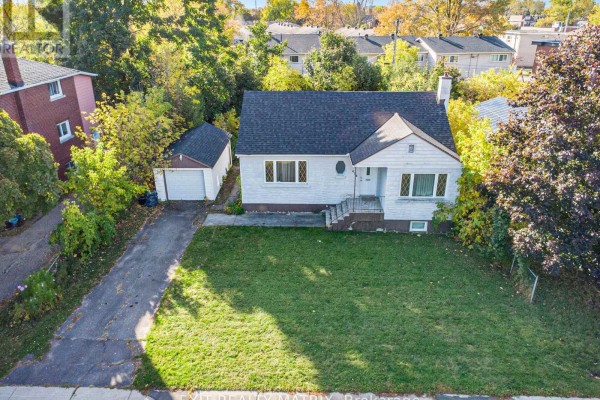 436 Blake Boulevard, Ottawa, ON K1K1B1 Photo 2