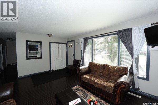 Kitchen/Dining room - 436 X Avenue S, Saskatoon, SK S7M3H8 Photo 2