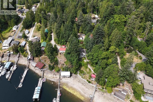 4365 Francis Peninsula Road, Madeira Park, BC V0N2H1 Photo 2