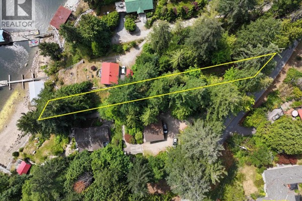 4365 Francis Peninsula Road, Madeira Park, BC V0N2H1 Photo 3