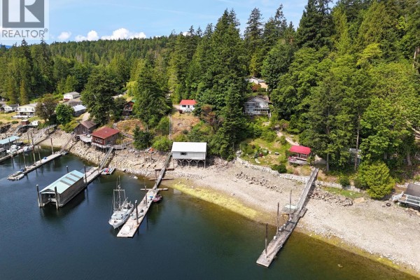 4365 Francis Peninsula Road, Madeira Park, BC V0N2H1 Photo 5