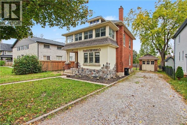 Attic - 437 Garden Street, Cambridge, ON N3H4E1 Photo 2