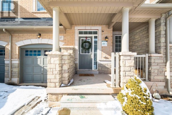 Kitchen - 437 Silver Maple Road, Oakville, ON L6H0S2 Photo 3