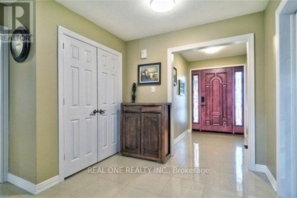 Family room - 4379 Sedgefield Road, Mississauga, ON L5M3B6 Photo 2