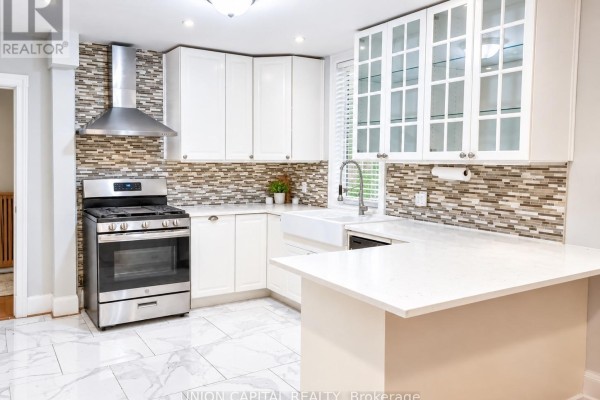 Kitchen - 438 Christie Street, Toronto, ON M6G3C6 Photo 3