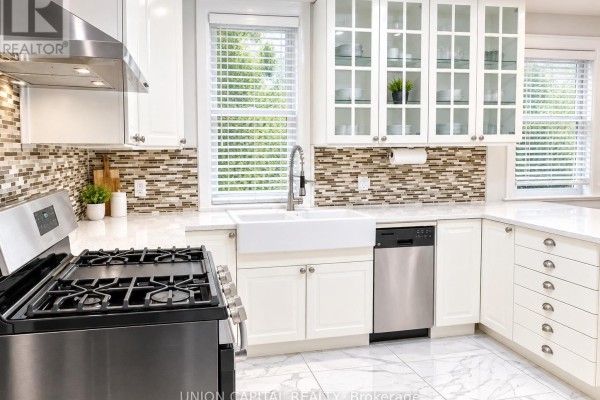 Sunroom - 438 Christie Street, Toronto, ON M6G3C6 Photo 4