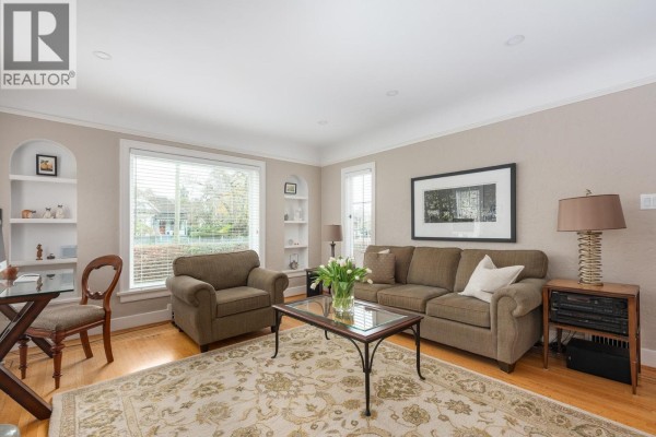 438 Fourth Street, New Westminster, BC V3L2V4 Photo 4