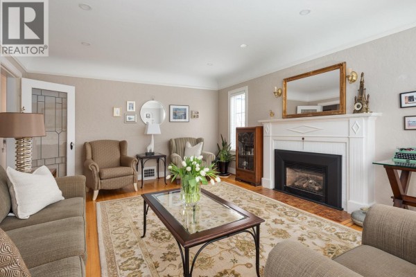 438 Fourth Street, New Westminster, BC V3L2V4 Photo 5