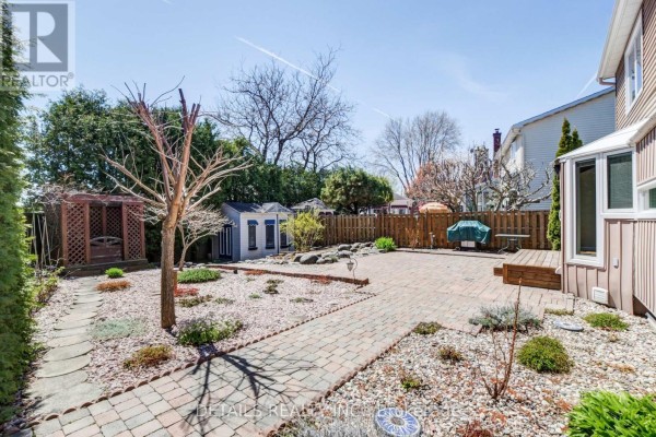 4388 Whittaker Crescent, Ottawa, ON K1B4P2 Photo 5